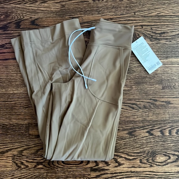 Lululemon Throwback Still Pants - Picture 2 of 3